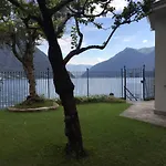 Delicious On Lakeside