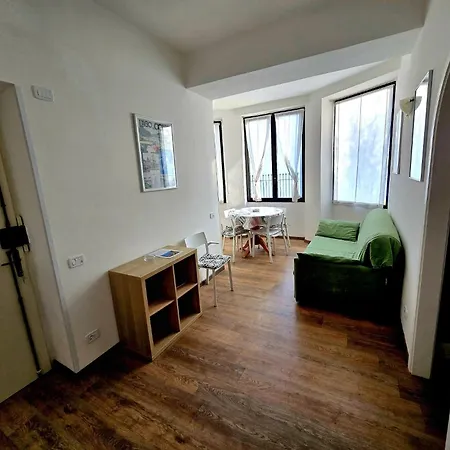 Апартаменты Delicious On Lakeside *