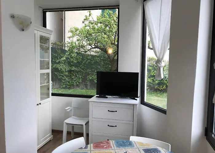 Delicious On Lakeside Colonno