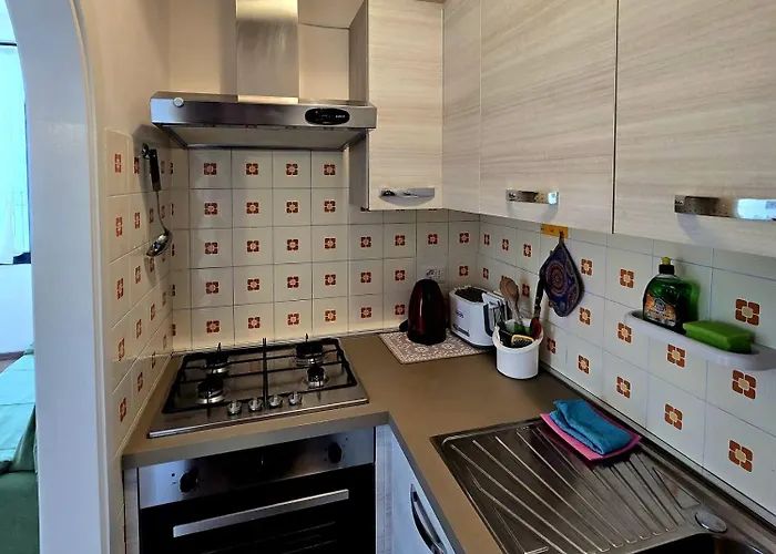 Delicious On Lakeside